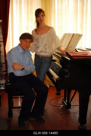 Tunyogi Henriett és Vásáry Tamás-stock-foto