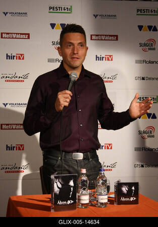 Ákos 40+ sajtótájékoztató-stock-foto