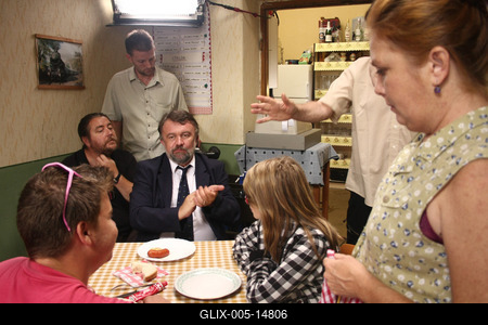 Állomás - A Duna TV saját gyártású sorozata-stock-foto