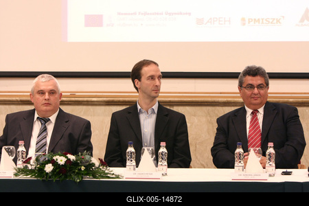 Indul az adóalany centrikus adatszolgáltatási modell-stock-foto