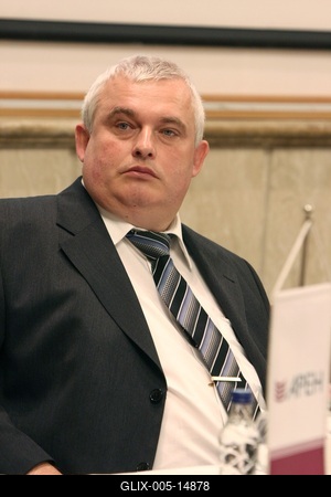 Indul az adóalany centrikus adatszolgáltatási modell-stock-foto