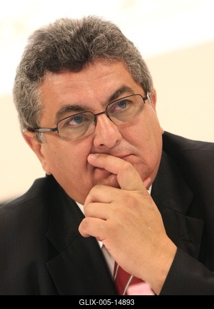 Indul az adóalany centrikus adatszolgáltatási modell-stock-foto