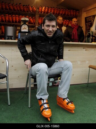 Új műjégpálya nyílt a Corvin Bevásárlóközpont tetején-stock-foto