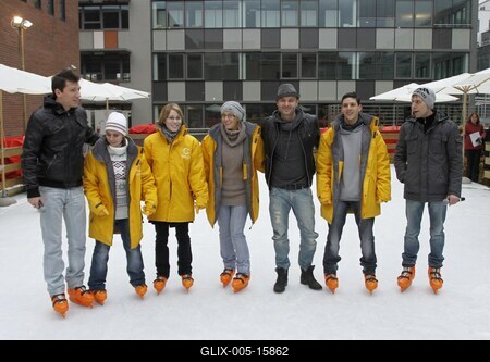Új műjégpálya nyílt a Corvin Bevásárlóközpont tetején-stock-foto