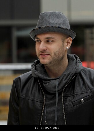 Új műjégpálya nyílt a Corvin Bevásárlóközpont tetején-stock-foto