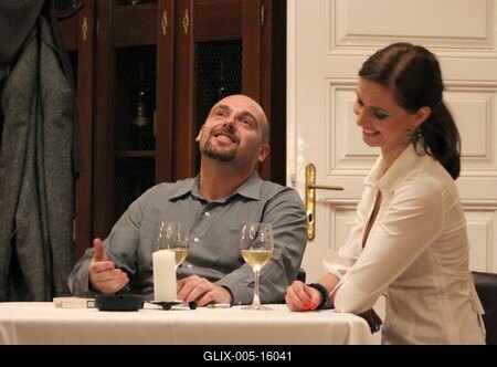 Délután - kétszereplős kávéházi életszelet-stock-foto