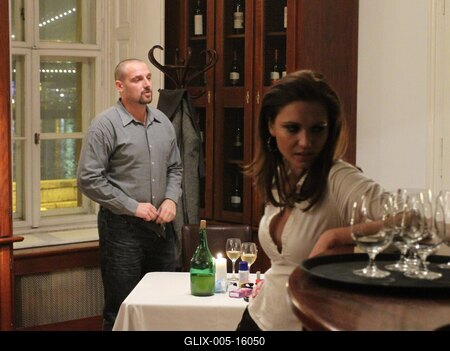 Délután - kétszereplős kávéházi életszelet-stock-foto