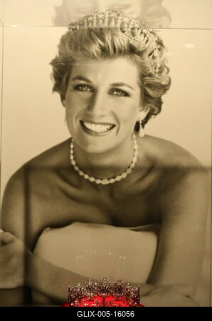 Kiállítás Diana hercegnő személyes tárgyaiból-stock-foto