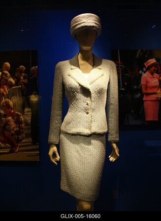 Kiállítás Diana hercegnő személyes tárgyaiból-stock-foto