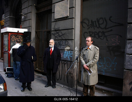 Megemlékezés a Jókai utcában-stock-foto