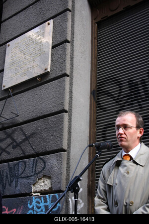 Megemlékezés a Jókai utcában-stock-foto