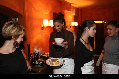 Jótékonyság - Don Leone étterem-stock-foto