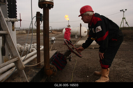 Földgáz-kitermelés, Makói-árok-stock-foto
