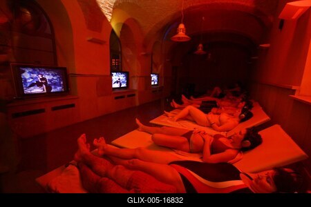 Fürdők Éjszakája-stock-foto