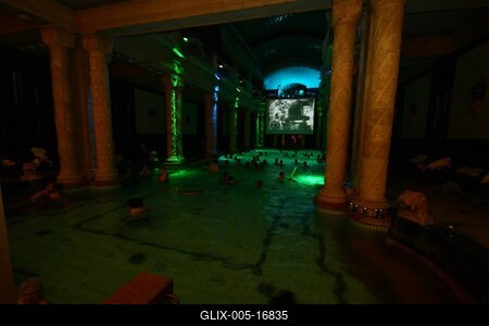 Fürdők Éjszakája-stock-foto