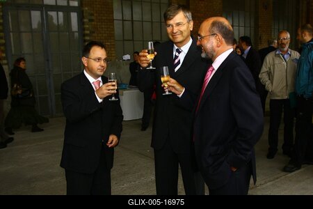 Új magánegyetemről szóló szerződés Óbudán-stock-foto