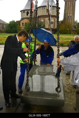 Új magánegyetemről szóló szerződés Óbudán-stock-foto