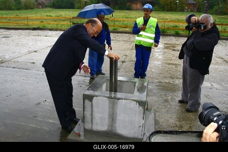 Új magánegyetemről szóló szerződés Óbudán-stock-foto