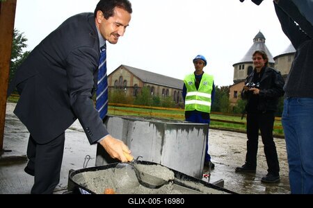Új magánegyetemről szóló szerződés Óbudán-stock-foto