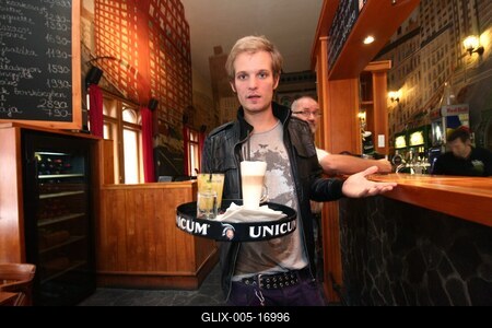 Gyermekétkeztetési akció-stock-foto