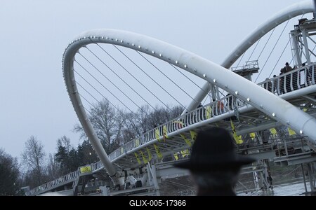A szolnoki Tiszavirág híd avatója-stock-foto