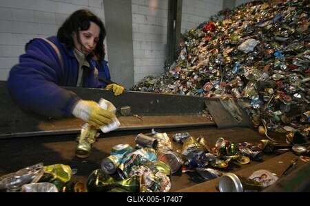 Optikai műanyaghulladék-válogató üzem-stock-foto