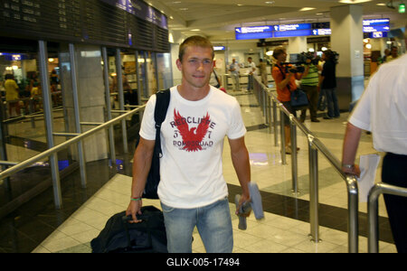 Hazaérkeztek kajakosaink-stock-foto