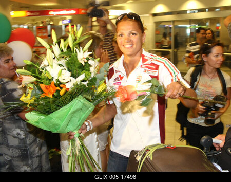 Hazaérkeztek kajakosaink-stock-foto