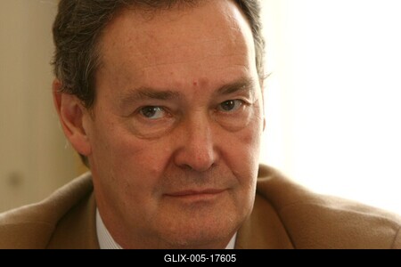 Kamarák sajtótájékoztatója-stock-foto