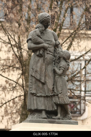 Kaszab Károly: Anyák szobra-stock-foto