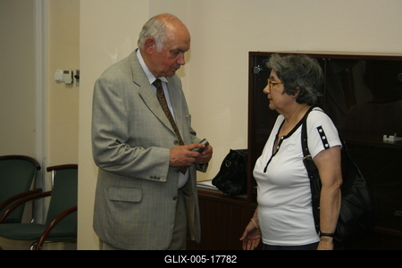 Hiller István részt vesz a Felsőoktatási Kerekasztal ülésén-stock-foto