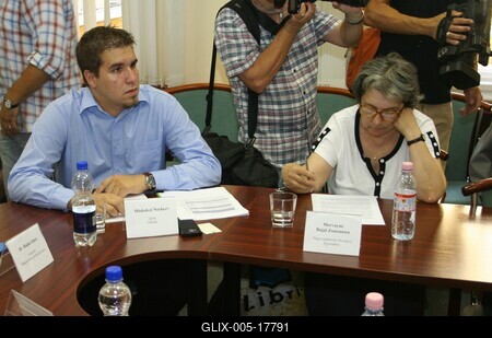 Hiller István részt vesz a Felsőoktatási Kerekasztal ülésén-stock-foto