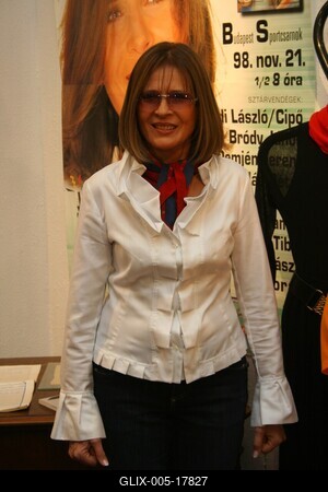 Koncz Zsuzsa-életműkiállítás a Komédiumban-stock-foto