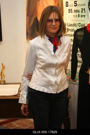 Koncz Zsuzsa-életműkiállítás a Komédiumban-stock-foto