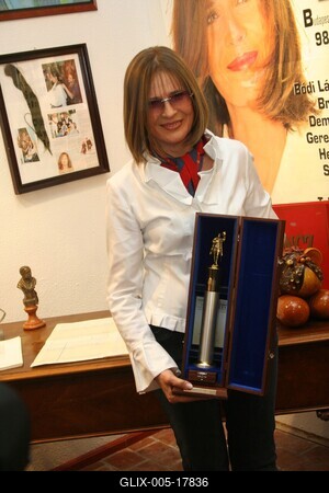 Koncz Zsuzsa-életműkiállítás a Komédiumban-stock-foto