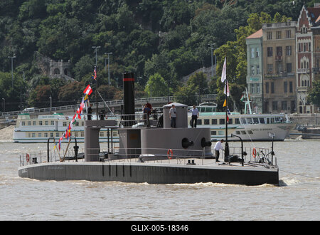 Bemutatták a felújított Lajta monitort-stock-foto