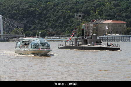 Bemutatták a felújított Lajta monitort-stock-foto