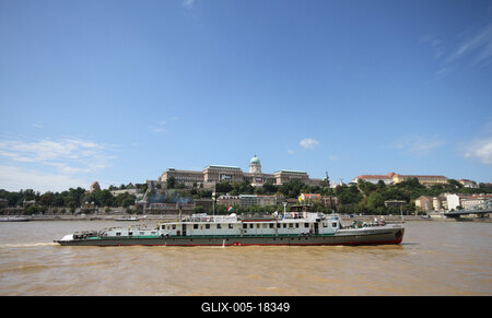 Bemutatták a felújított Lajta monitort-stock-foto