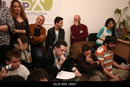 Választások éjszakája - második forduló-stock-foto