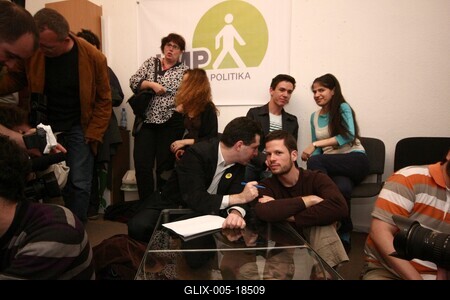 Választások éjszakája - második forduló-stock-foto