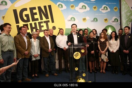 Választások éjszakája - második forduló-stock-foto