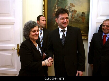 Miroslav Lajcak Budapesten-stock-foto