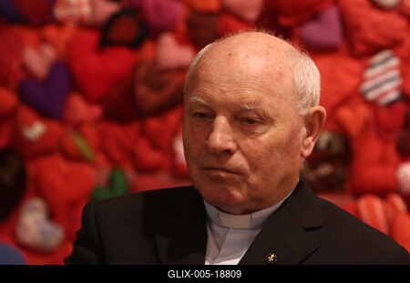 Szociális ellátórendszer - javaslat-stock-foto