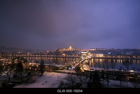 Budapesti panoráma a Lánchíddal-stock-foto