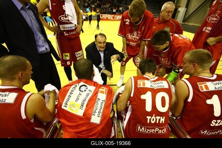 Kerekesszékes kosárlabda gála a SportMax Stadionban-stock-foto