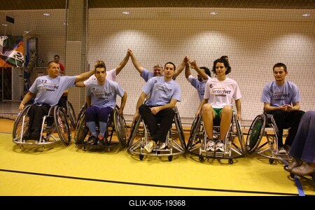 Kerekesszékes kosárlabda gála a SportMax Stadionban-stock-foto