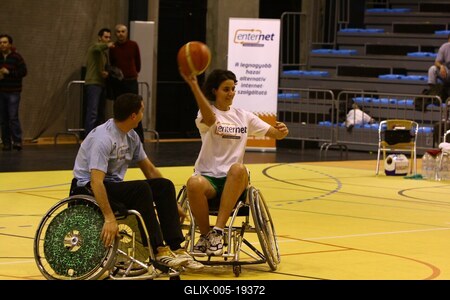 Kerekesszékes kosárlabda gála a SportMax Stadionban-stock-foto