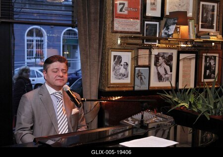 Nyári Károly lemezbemutatója-stock-foto