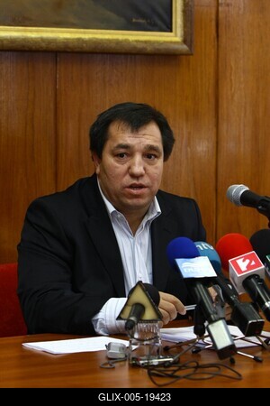 Az Országos Cigány Önkormányzat sajtótájékoztatója-stock-foto