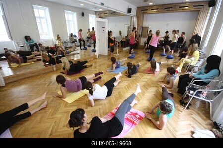 Pirner Alma mozgástréningje-stock-foto